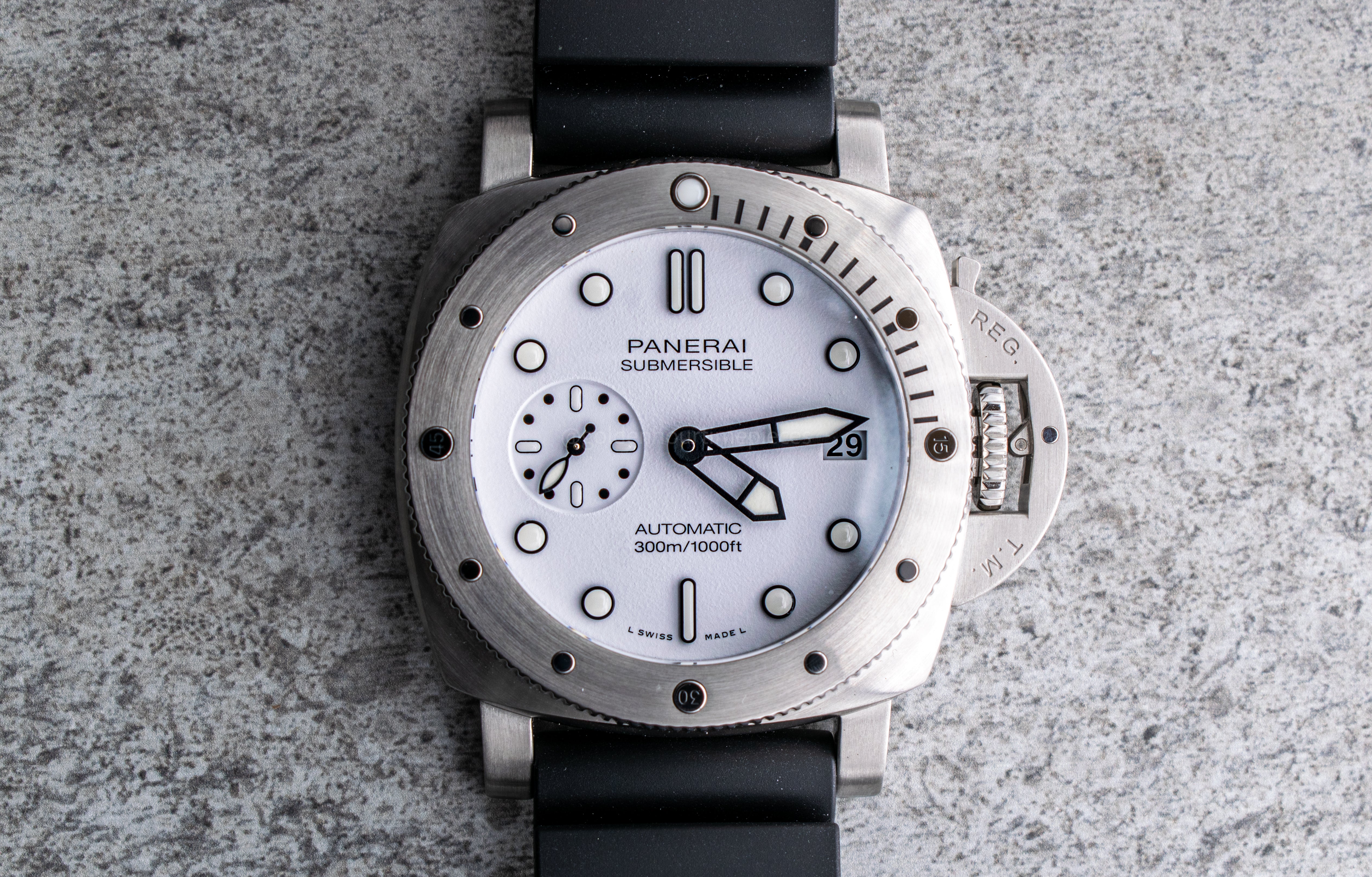 Panerai Submersible Bianco PAM01223 GHTtimepieces